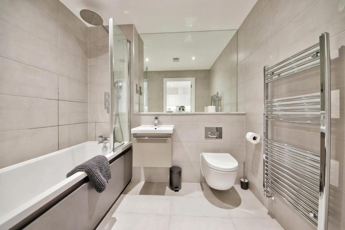 Modern Comfort 1 Bed Apartment Broadoaks, Sulihull โซลิฮัล ภายนอก รูปภาพ